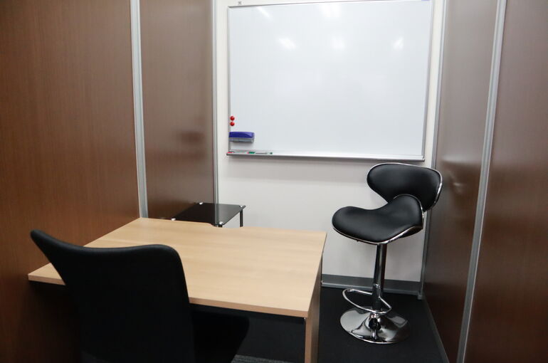 新湯百合ヶ丘教室の授業スペースです。本日は集中力を上げる学習のコツをご紹介しますが、一人ではこれらを試すことが難しい！！という方は、ぜひ新百合ヶ丘教室で一緒に取り組んでみませんか？☻